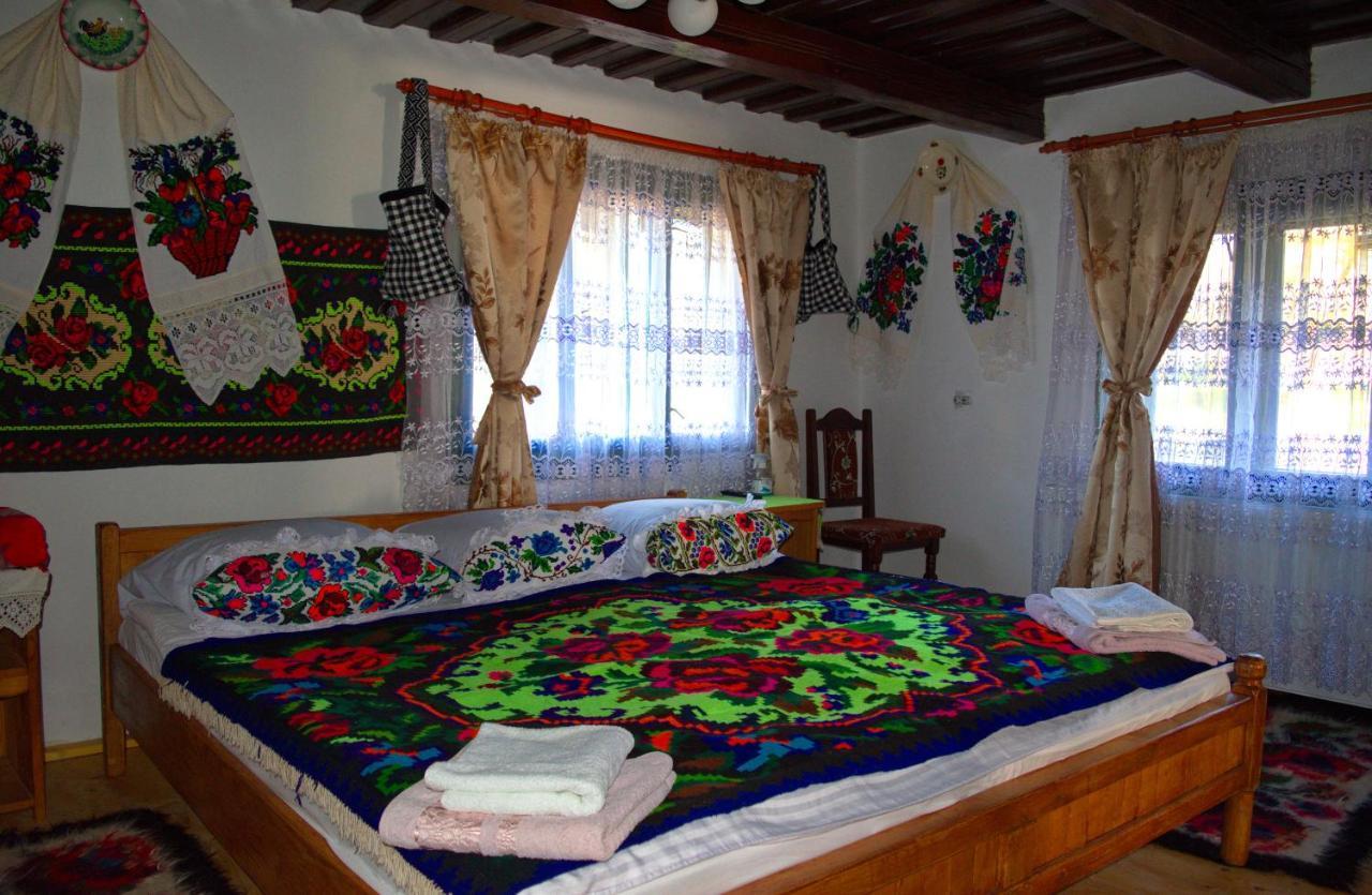 Affittacamere La Rodica In Vale Ocna Şugatag Esterno foto