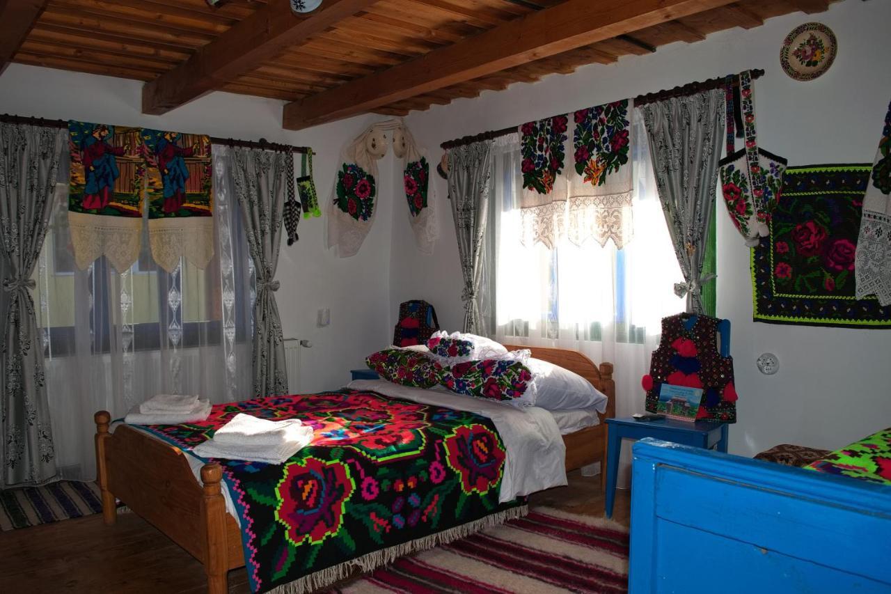 Affittacamere La Rodica In Vale Ocna Şugatag Esterno foto