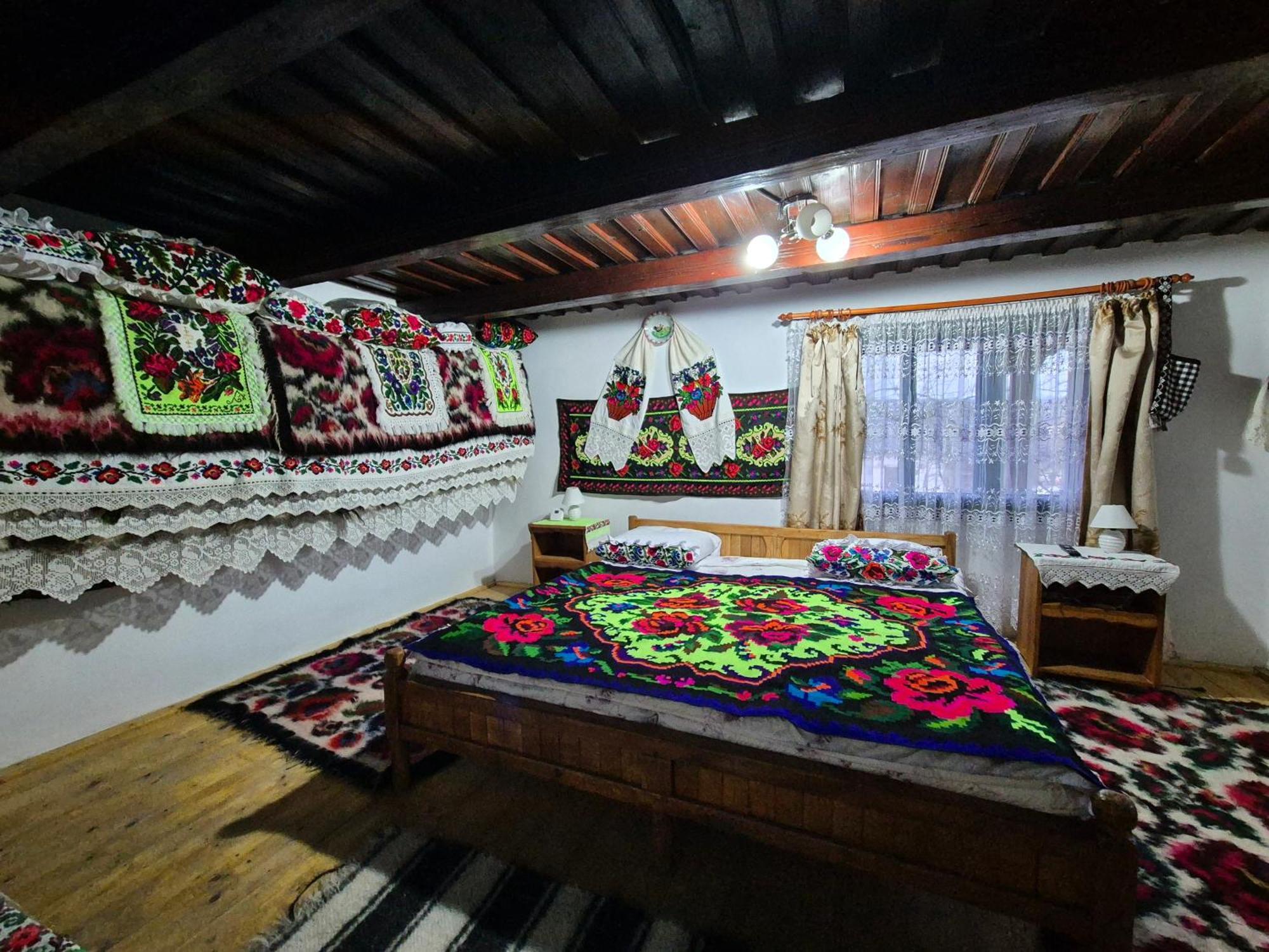 Affittacamere La Rodica In Vale Ocna Şugatag Esterno foto